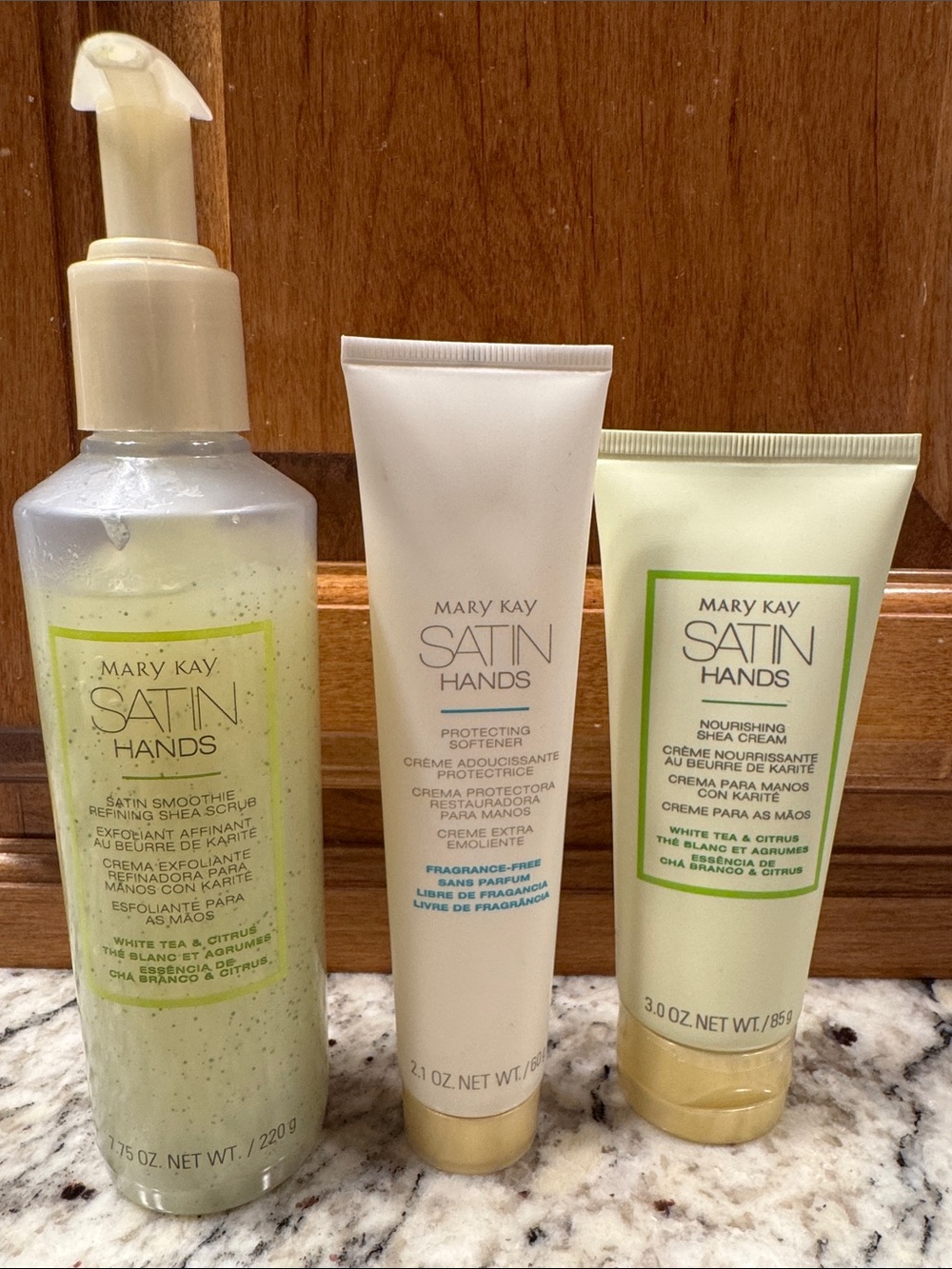 Mary Kay Satin Hands Trio in White Tea and Citrus scent. NEW